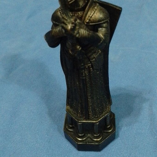 Black Queen chess piece Harry Potter used