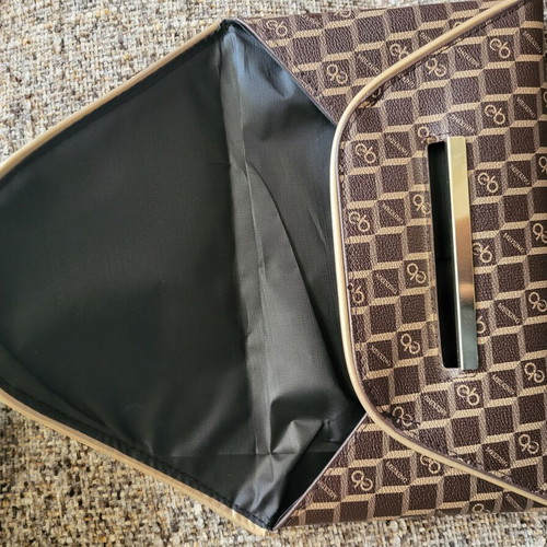 Patterned clutch bag
