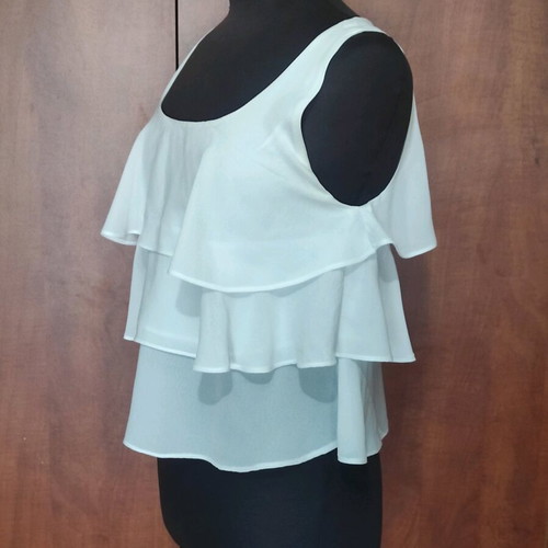 BSB Sleeveless Blouse with Layered Ruffles like new, white