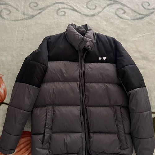 Nuff puffer like new, size Medium