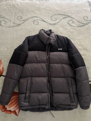 Nuff puffer like new, size Medium