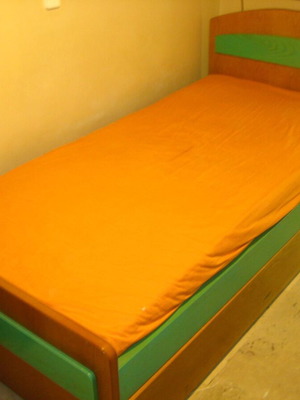 Children's and teen bedroom set used with 2 beds and bookshelf