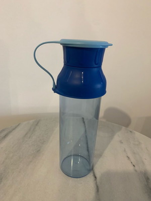 Tupperware bicycle water bottle new