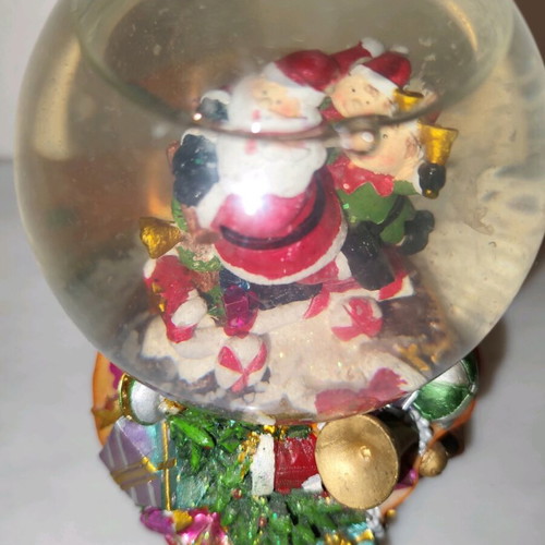 Christmas snow globe vintage used with wind-up music