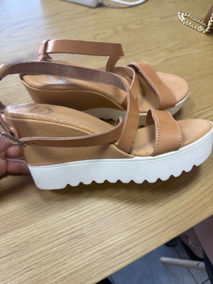 Leather Platform Sandals Size 39 Camel New