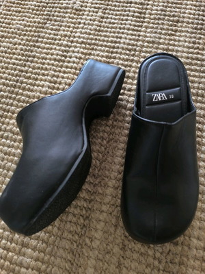 Clogs Zara σαν καινούργια, μαύρα, νούμερο 38