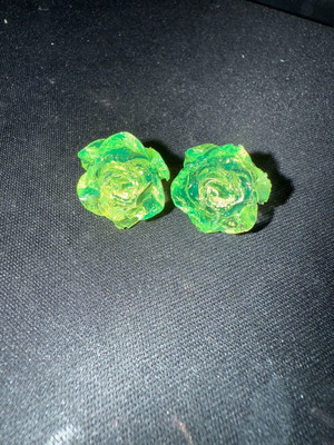 Roses neon earrings new, handmade, green