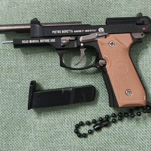 Beretta 92A1 keychain pistol new, 1:3 scale with movable parts