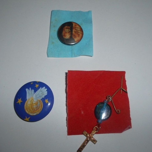 Religious pins used, pack of 6 pieces