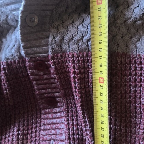 Knitted cardigan like new, age 4-5 years