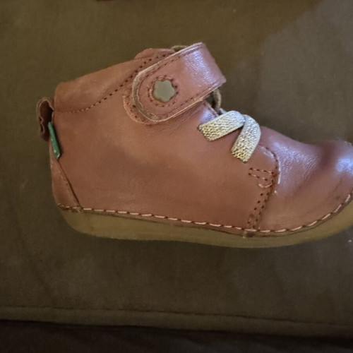 Kickers children's shoes size 21 like new