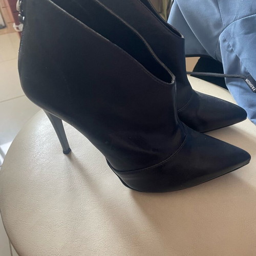 Geo Ramo ankle boots like new, black, size 39
