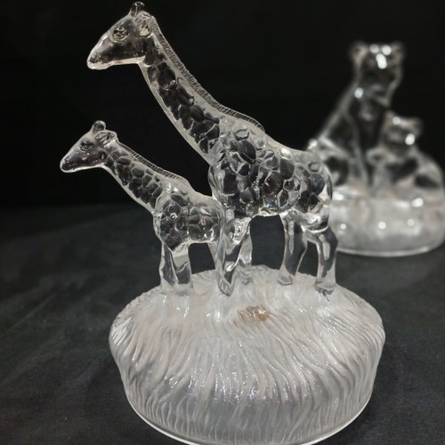 RCR Crystal Sculpture Giraffe Mother and Calf like new