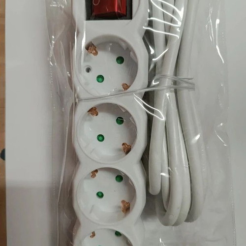 Power strip 4 sockets with 3m cable and switch new