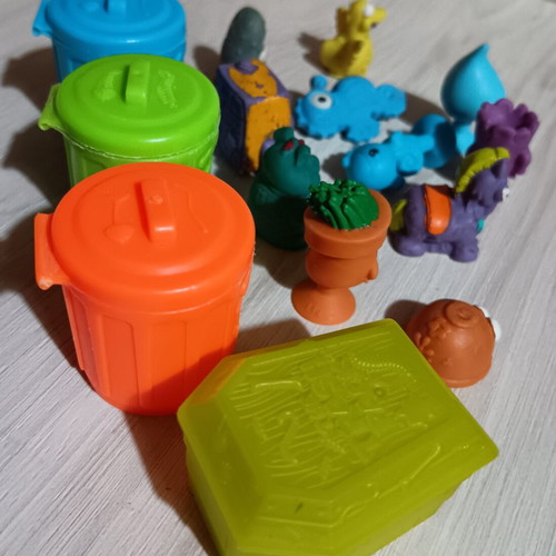 Trash Pack figures lot used