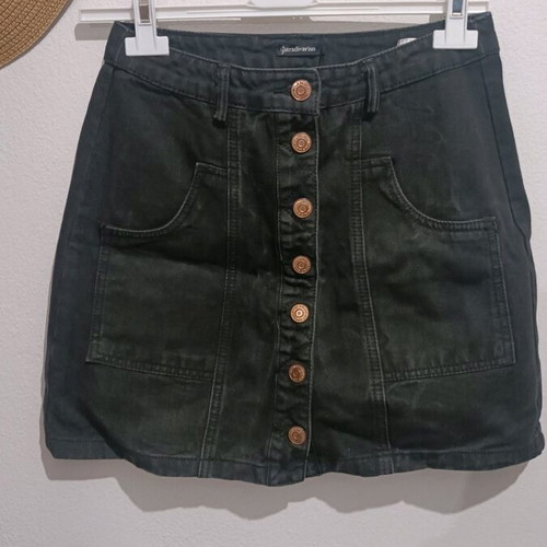 Stradivarius skirt black like new, size S