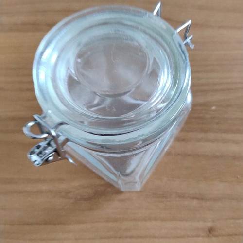 Glass storage jar with airtight lid like new, height 13.5 cm diameter 9 cm