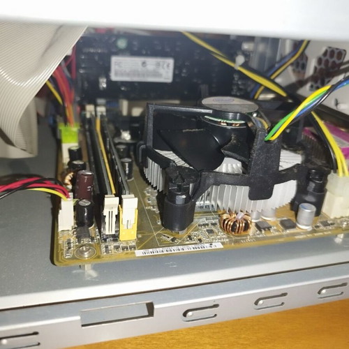 Desktop Aerocool M40 like new, complete desktop PC for office use