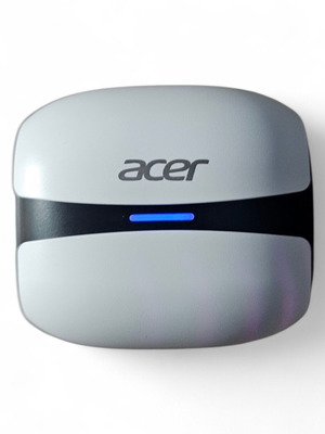 Acer Bluetooth earbuds like new with charging case/powerbank