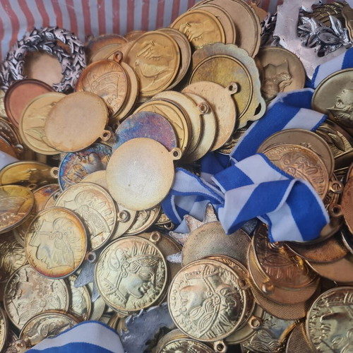 Medals used, approx 5 kg, assorted pack