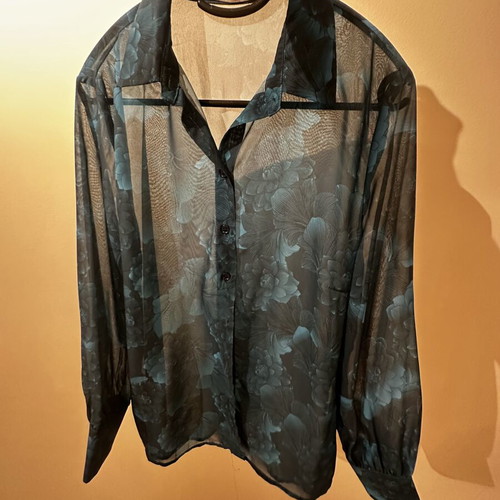 Mind Matter shirt like new, black and blue, size S