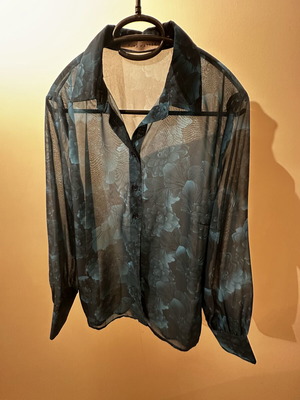 Mind Matter shirt like new, black and blue, size S