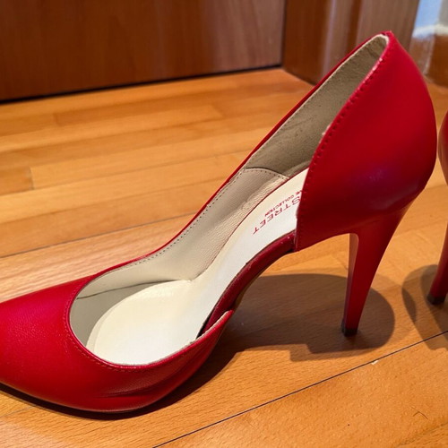 Wall Street red women's pumps new size 37