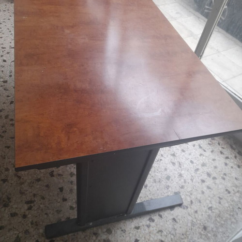 Professional desk like new, varnished wood, 1.60x0.80x0.75 m