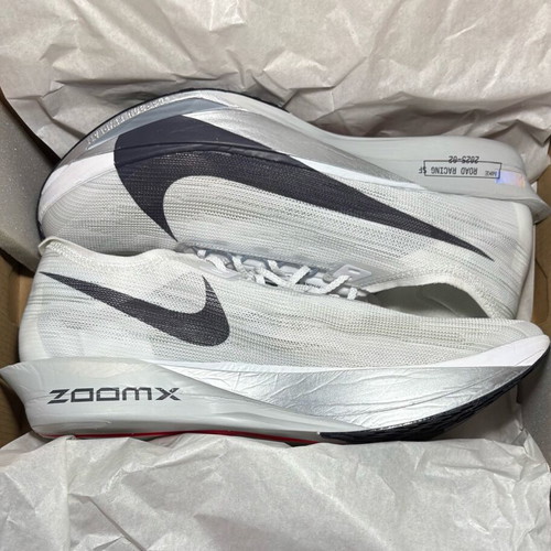 Nike ZoomX Streakfly 2 athletic shoes new, white and grey, size 46