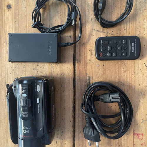 Canon VIXIA HF M31 video camera used with 32GB memory and 15x zoom