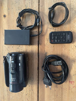 Canon VIXIA HF M31 video camera used with 32GB memory and 15x zoom