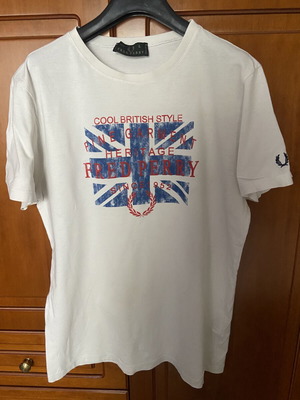 Ανδρική μπλούζα Fred Perry σαν καινούργιο, μέγεθος L