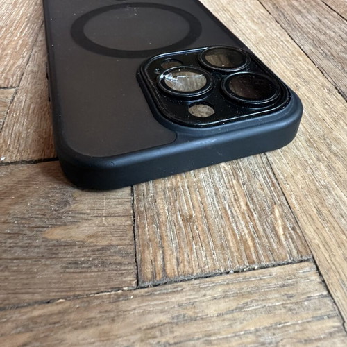 iPhone 14 Pro case with broken right lens protector