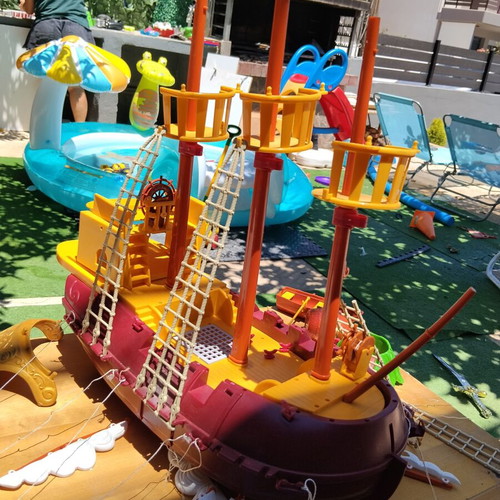 Disney Heroes 2004 Peter Pans Pirate Ship used set
