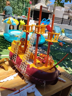 Disney Heroes 2004 Peter Pans Pirate Ship used set