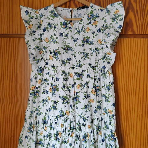 Zara mini dress used with ruffles on sleeves and embroidery, size L