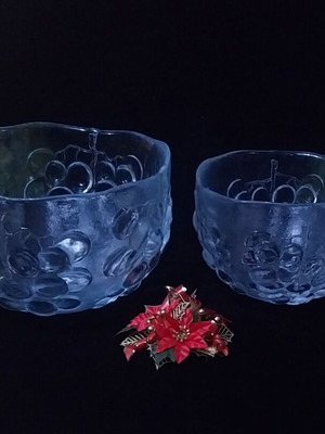 Kosta Boda Grape Bowls by Ann & Goran Warff like new, set of 2