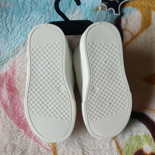 Children's shoes size 24 new, white and pink