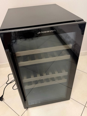 XPR W40DT Ελεύθερος Διζωνικός Συντηρητής Κρασιών σαν καινούργιο, 38 φιάλες, μαύρη πόρτα