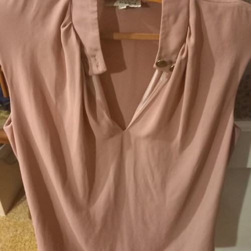 Lynne blouse like new, size 40, beige