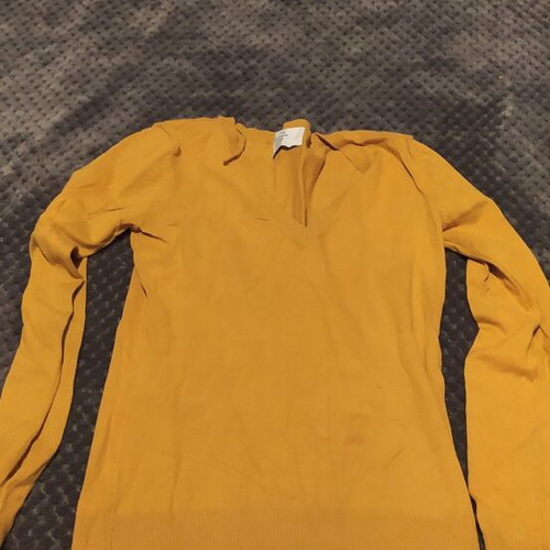 Wool sweater mustard like new, size XS