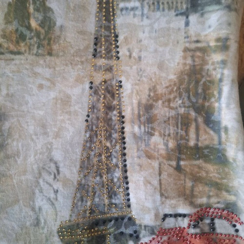 YSATIS short-sleeve blouse like new with Paris design and beads S/M