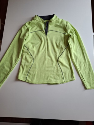 Women's light green stretchable top used, size M