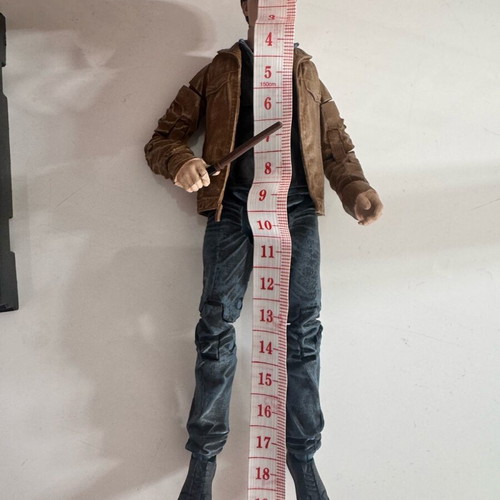 Harry Potter figure like new with base and wand