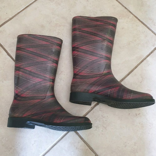 Women's galotses used, size 38, multicolored