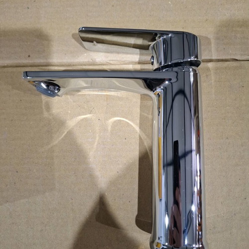 Chrome sink faucet new with metal click-clack valve 1 1/4'