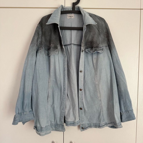 Blue Jean jacket oversized like new with decorative rhinestones, size XL