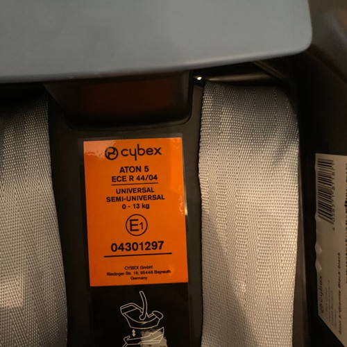 Cybex Aton 5 car seat like new 0-13 kg