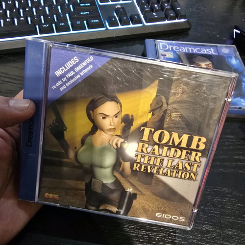 Sega Dreamcast Tomb Raider bundle used
