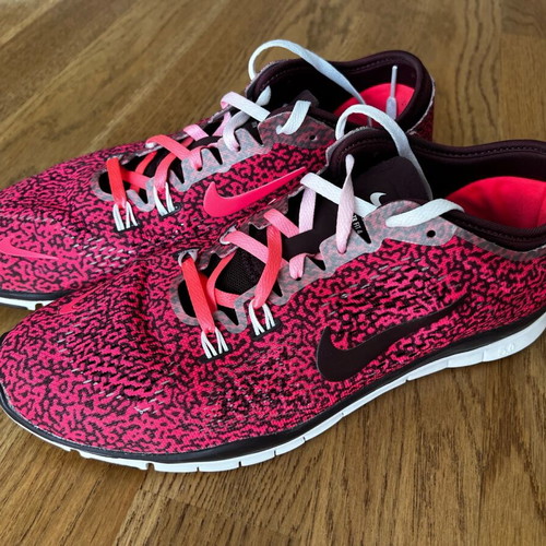 Αθλητικά παπούτσια Nike Free Run σαν καινούργια, μέγεθος 41, γυναικεία